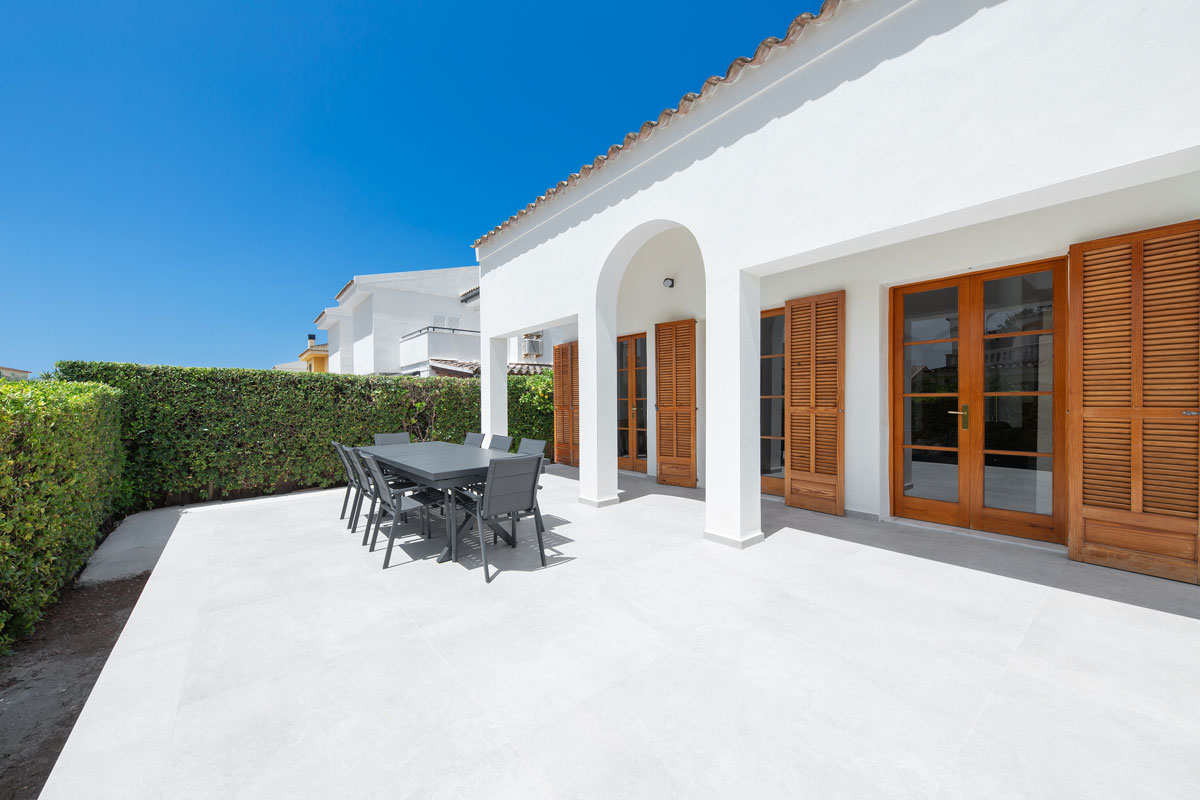 outdoor dining patio 04